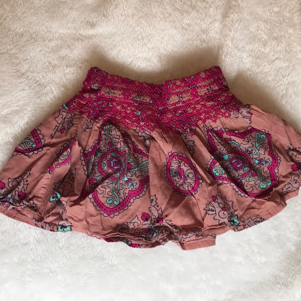 Girls peek brand skirt